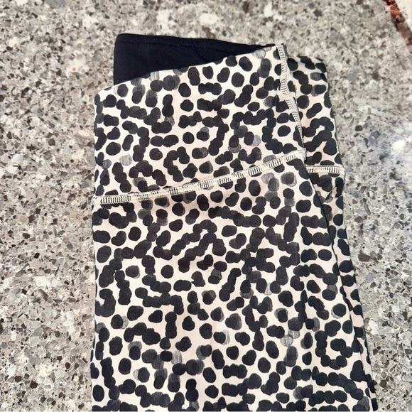 Lululemon Pedal To The Medal 7/8 Tight *Full-On Luxtreme - Size 4 🌟👟 - Picture 11 of 14